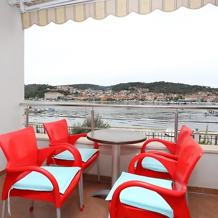 Apartment By The Sea - 16210 *